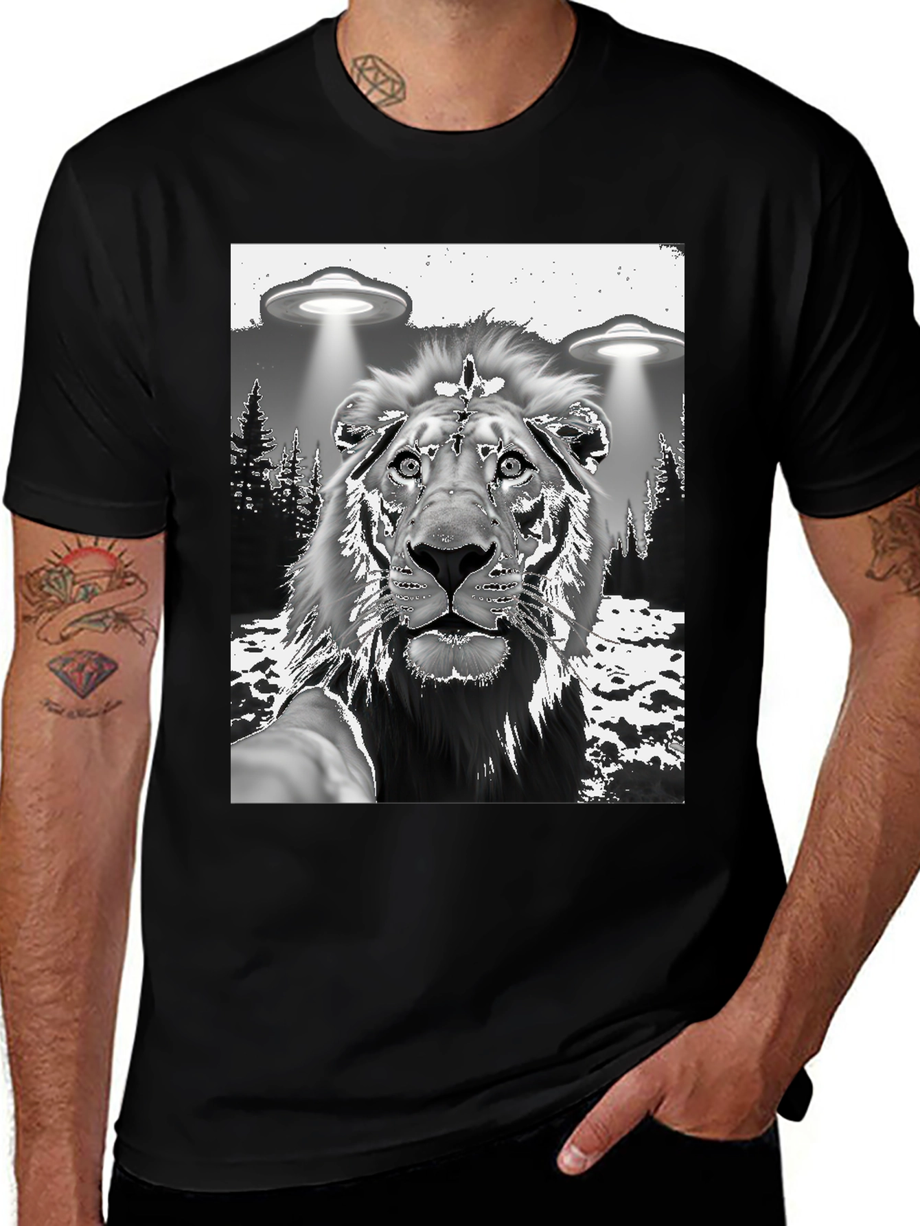 Lion Alien Abduction Graphic Tee - Black