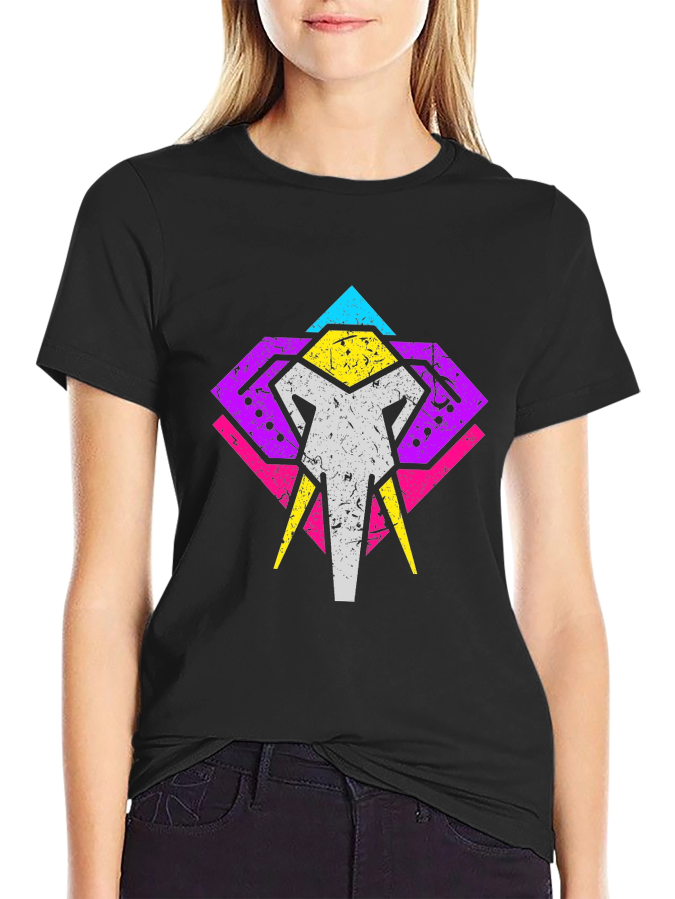 Retro Elephant Graphic Tee - Stylish Animal Design T-Shirt