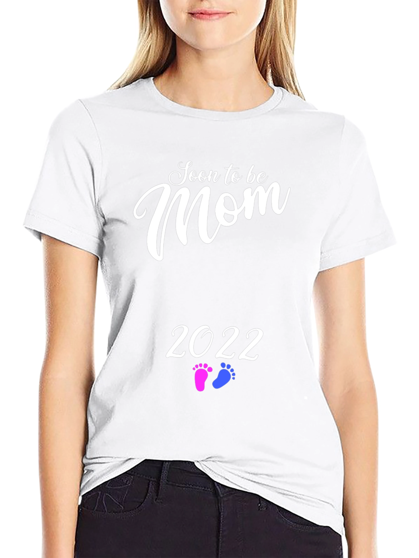 Soon to be Mom 2022 Black T-Shirt