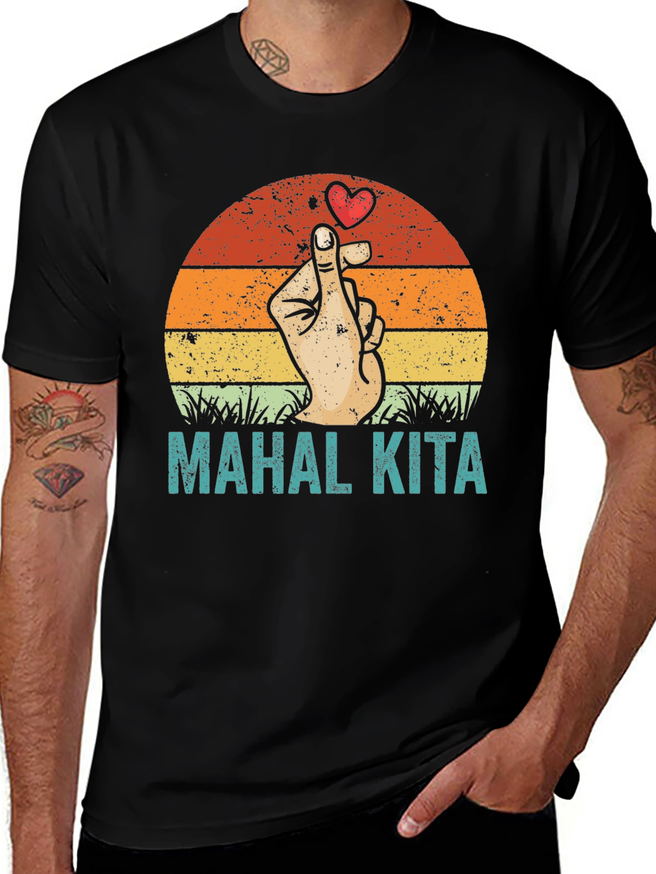 Mahal Kita Graphic Tee - Retro Love Design