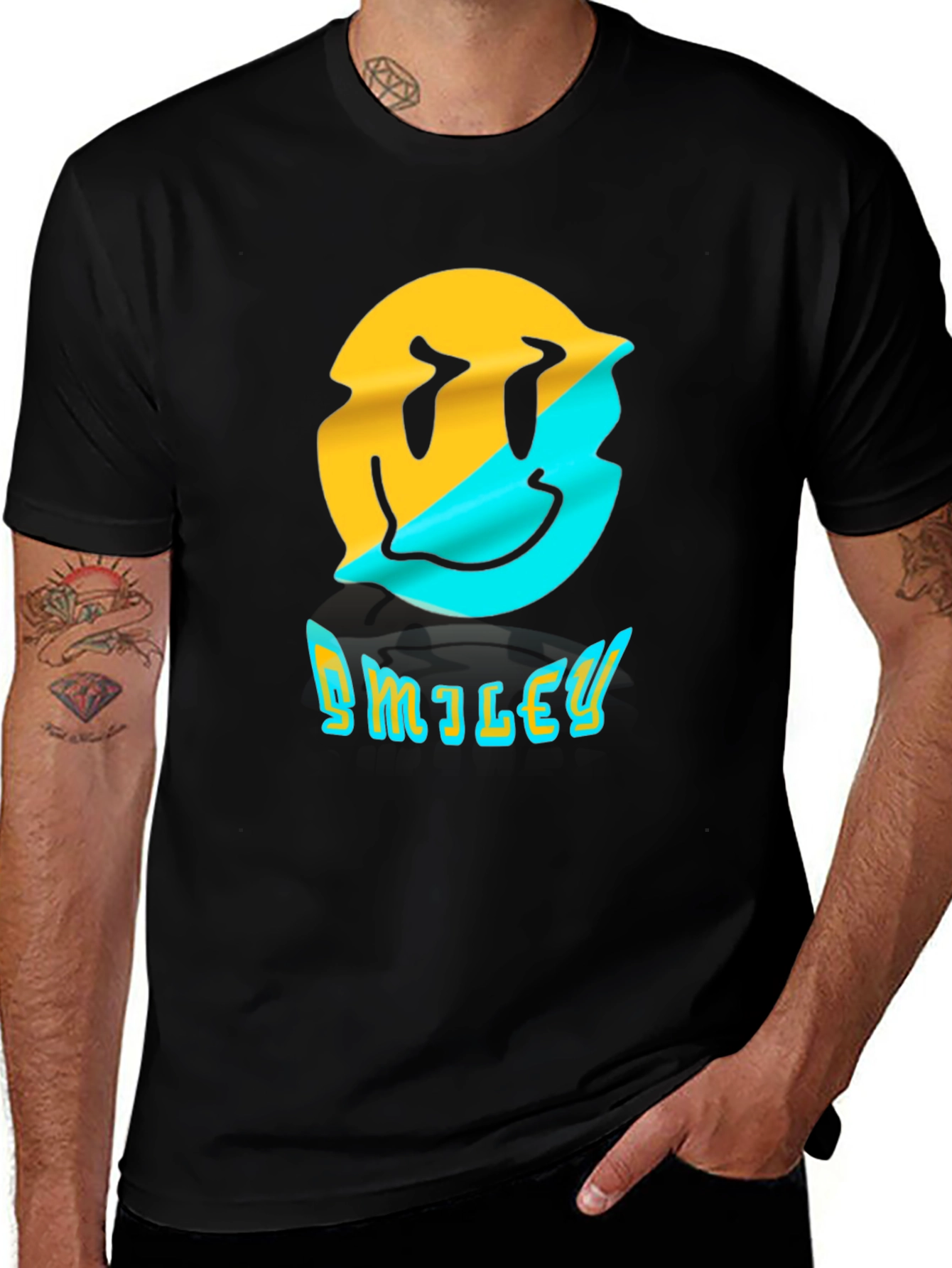 Distorted Smiley Face Graphic T-Shirt - Trendy