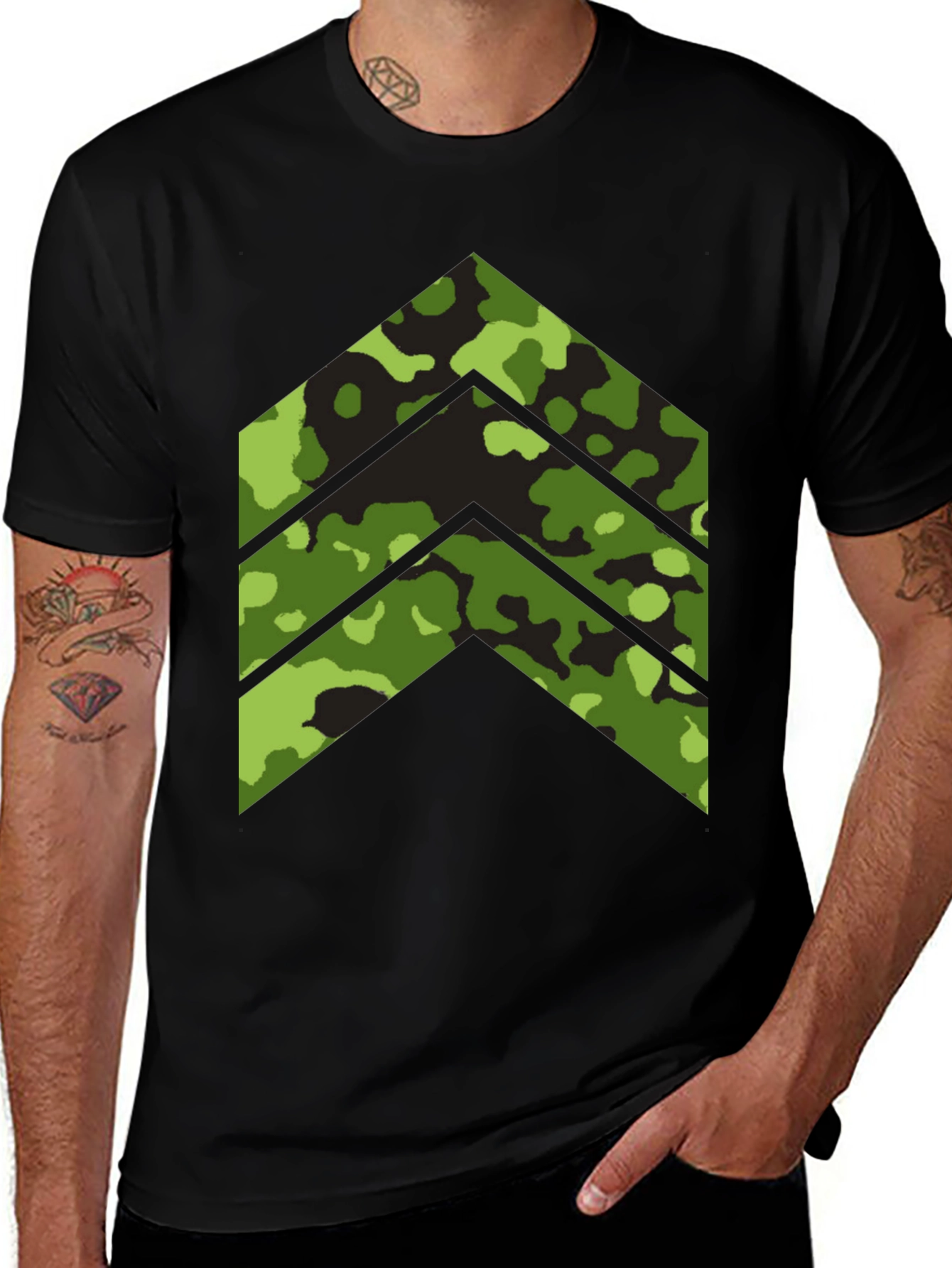 Camo Arrow Graphic Tee - Stylish Menswear