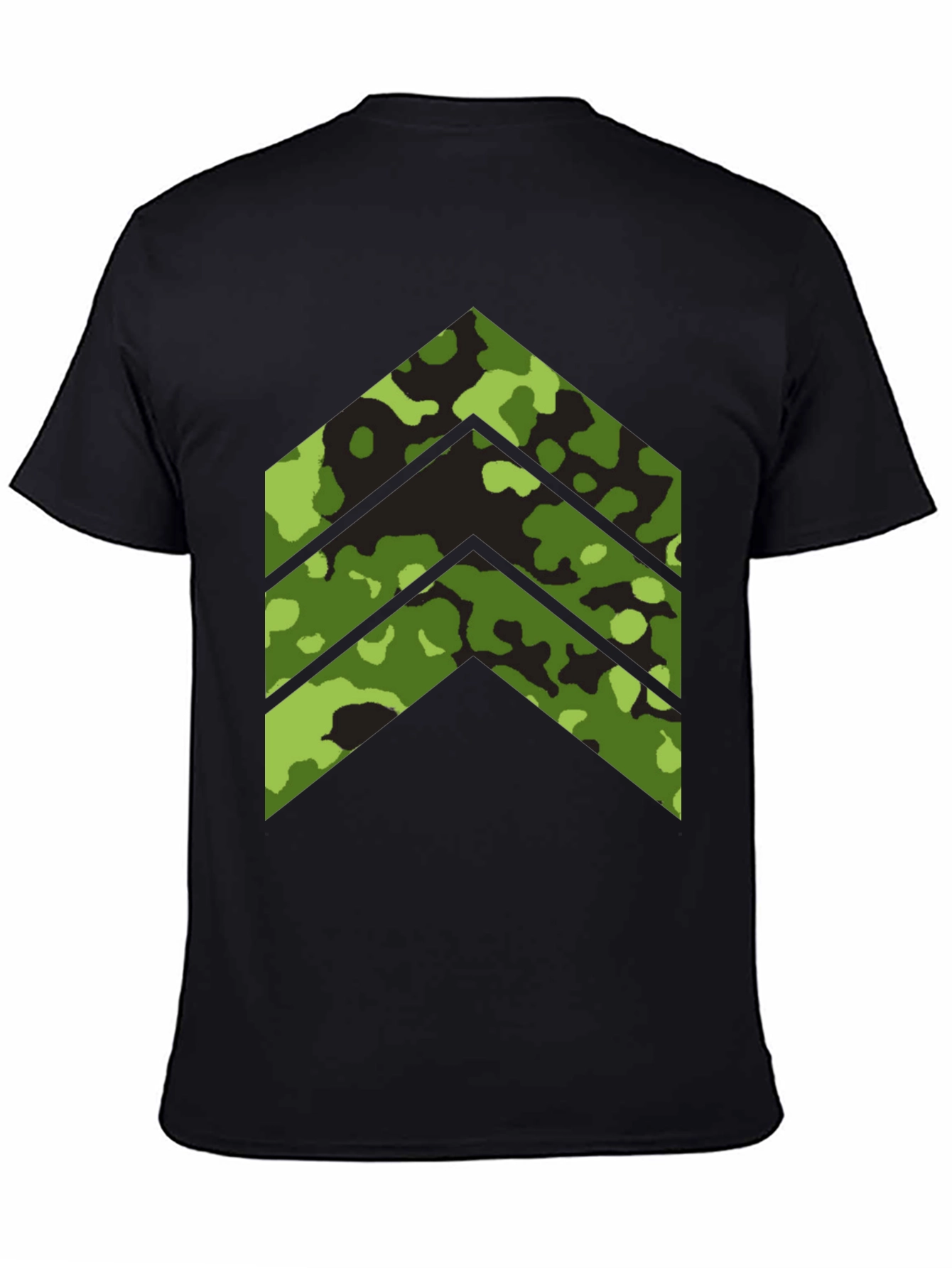 Camo Arrow Graphic Tee - Stylish Menswear
