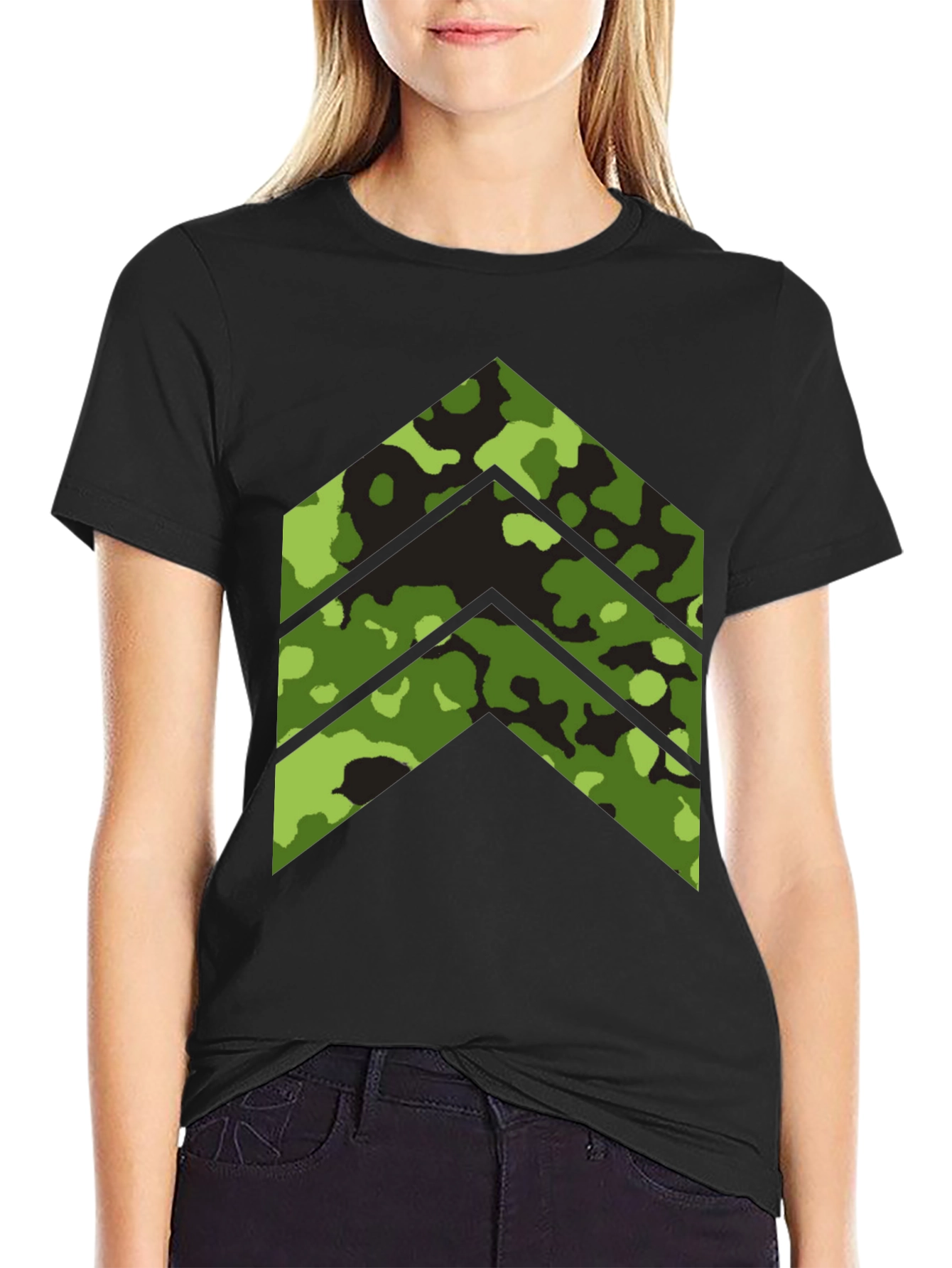 Camo Arrow Graphic Tee - Stylish Menswear