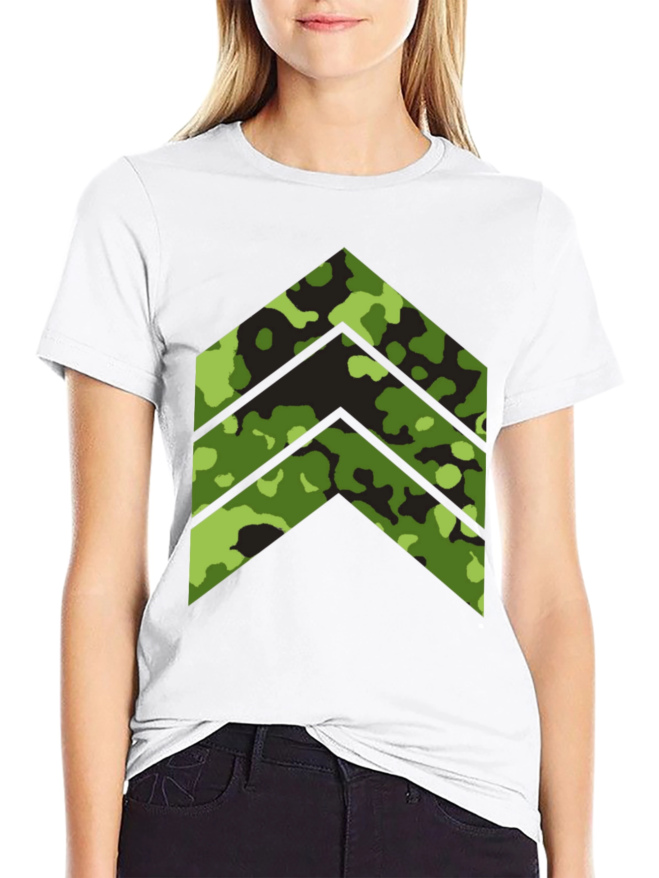 Camo Arrow Graphic Tee - Stylish Menswear