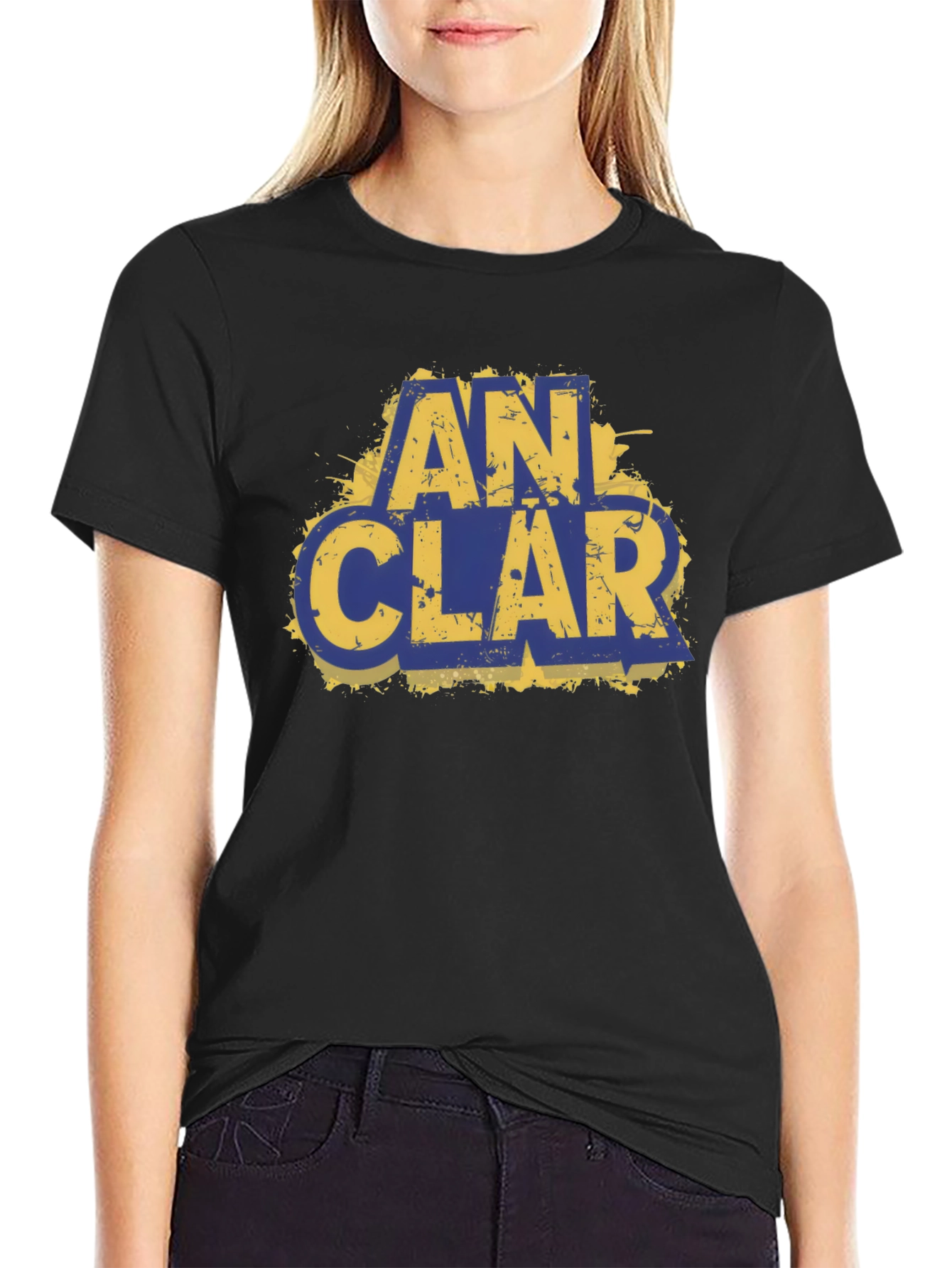 An Clar Graphic Tee - Black