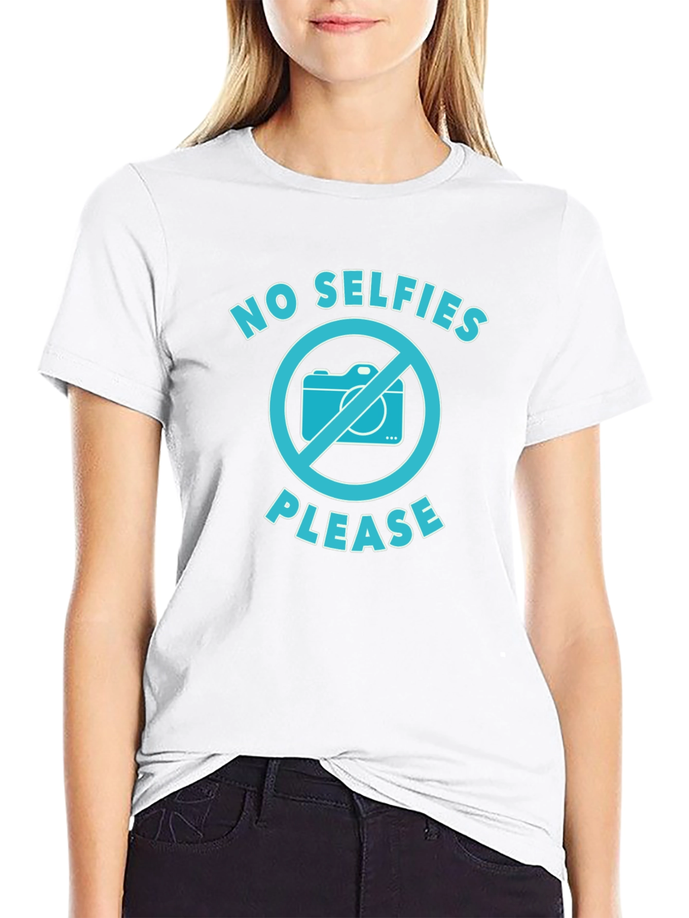 No Selfies Please Graphic T-Shirt - Black