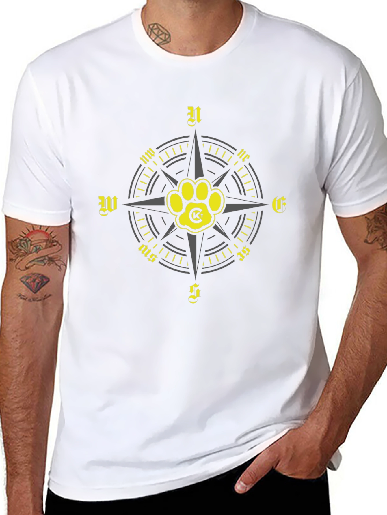 Compass Paw Print Graphic T-Shirt
