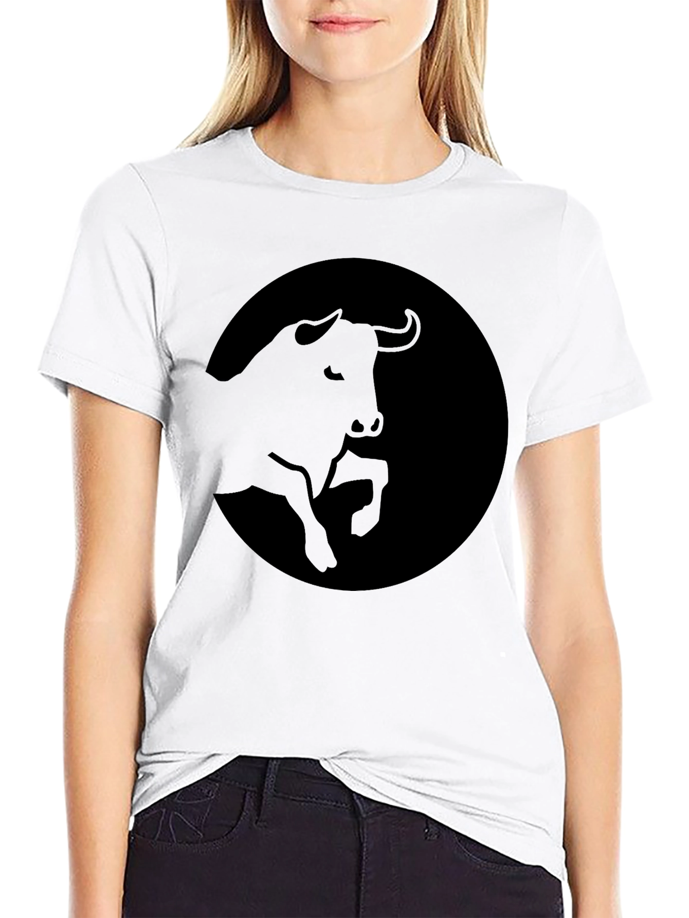 Black Bull Graphic Tee - Stylish Mens T-Shirt