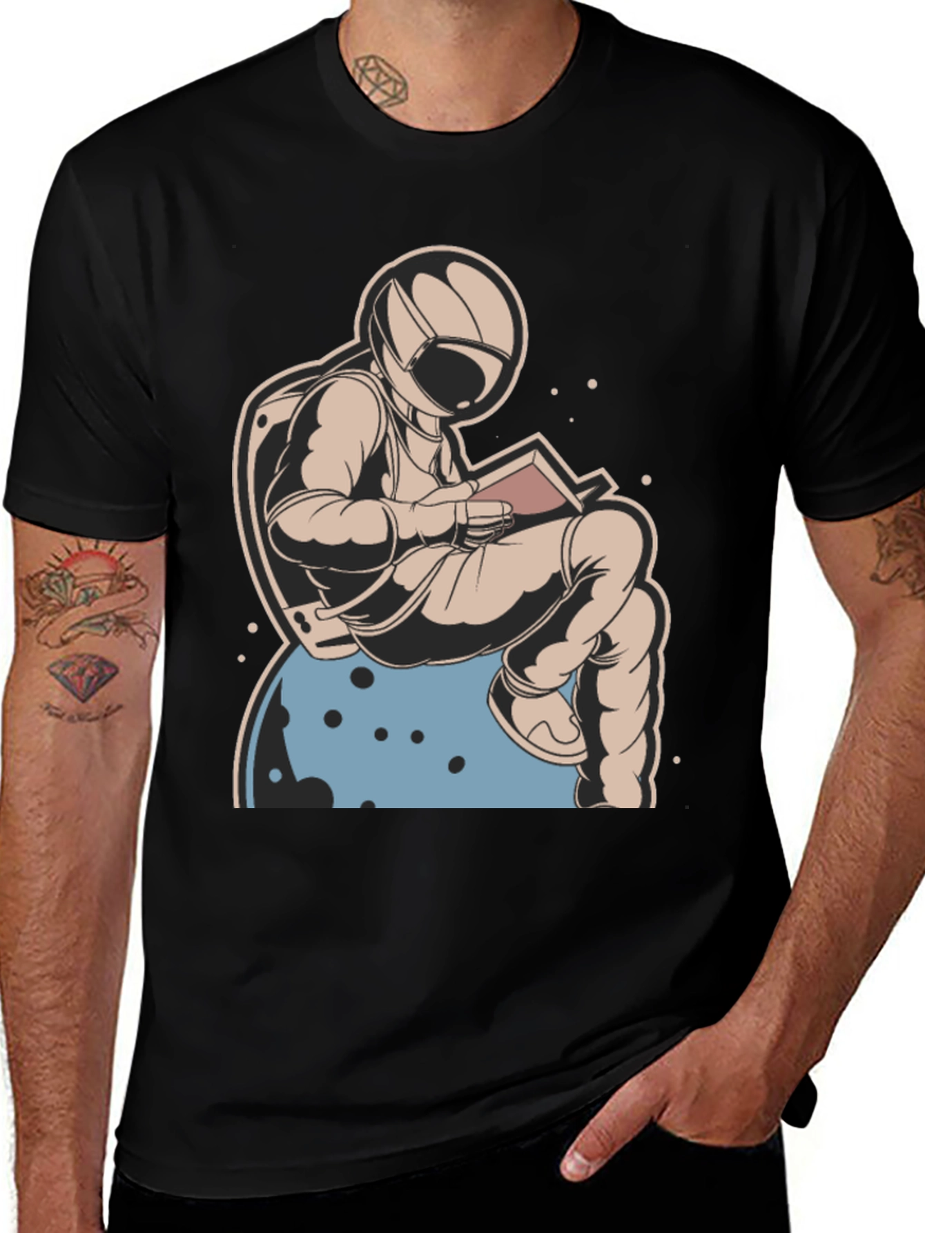 Astronaut Reading Book T-Shirt - Space Lover Tee