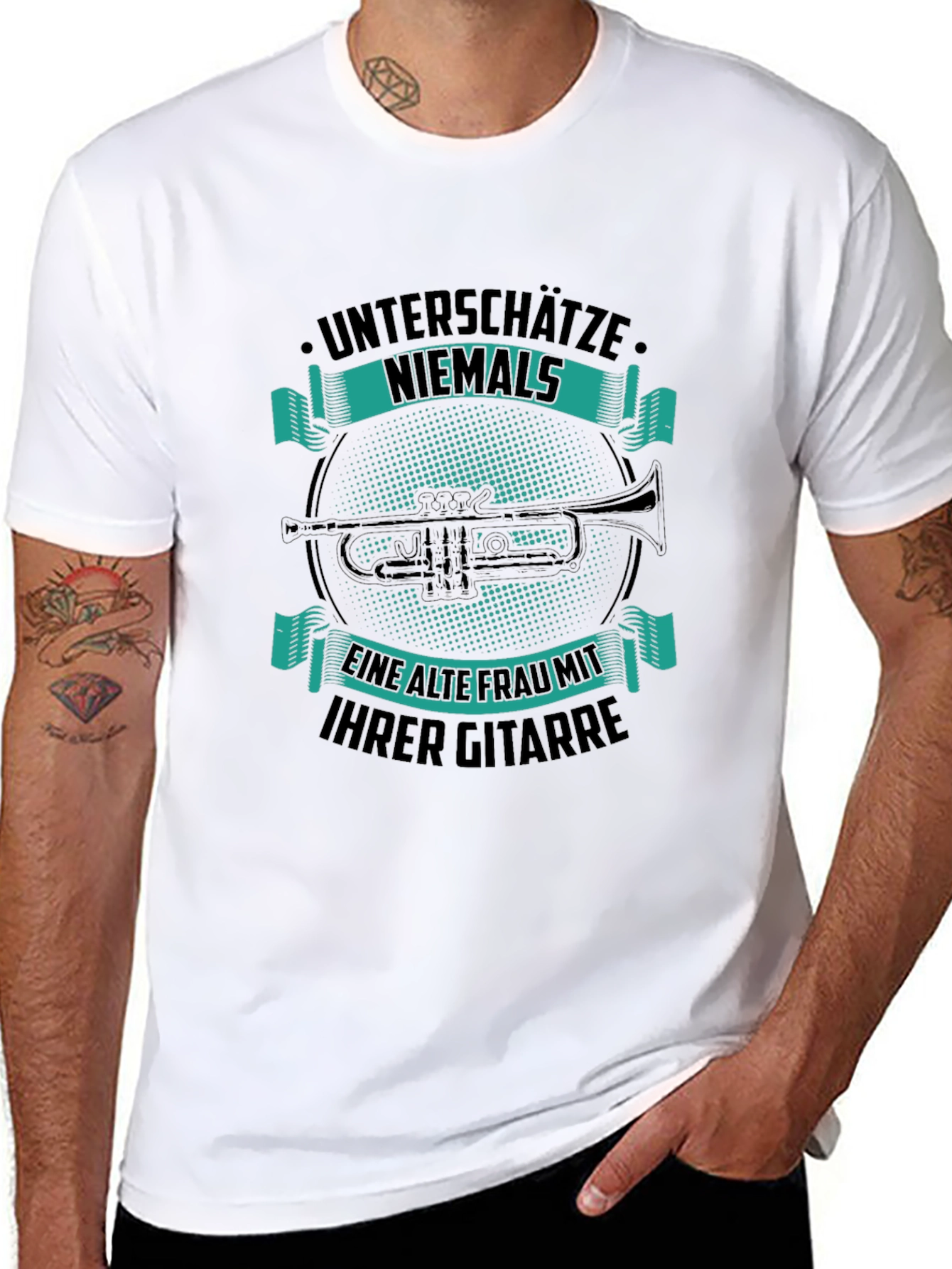 Unterschätze Niemals Funny Graphic T-Shirt