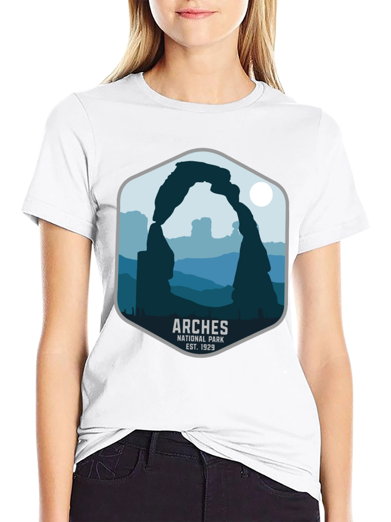 Arches National Park T-Shirt - Retro Graphic Tee