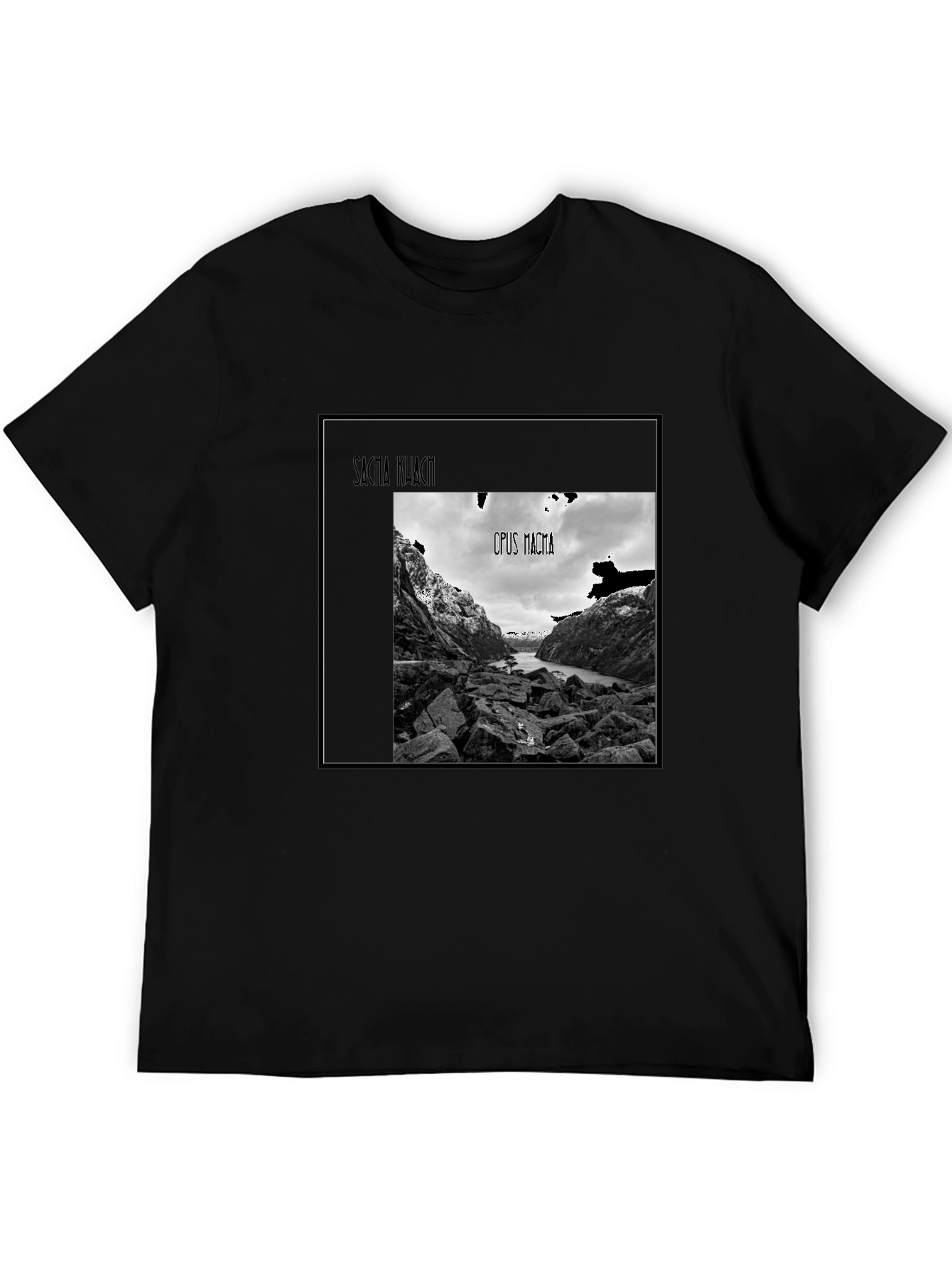 Sacra Kuacti Opus Macra Black T-Shirt