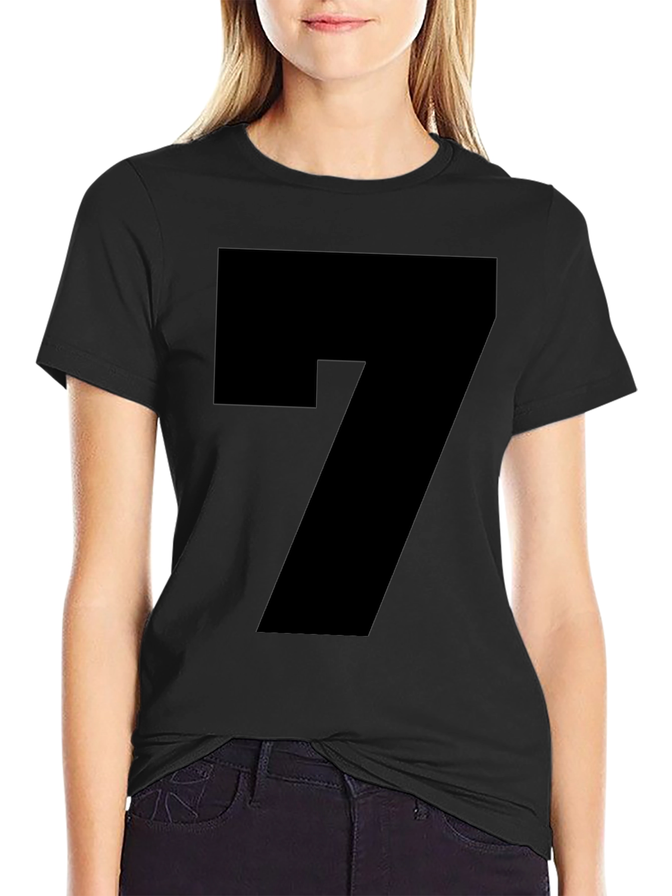 Bold Number 7 Graphic Tee - Modern Black T-Shirt